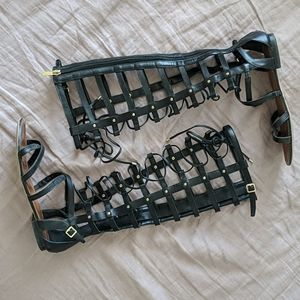 LAST CALL‼️Vince Camuto / Mesta Gladiator Sandals